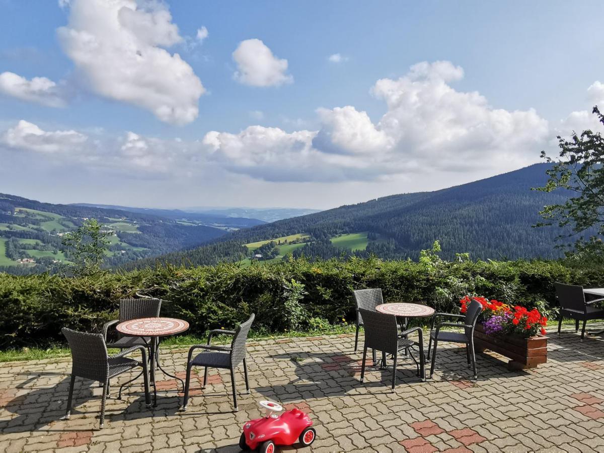 Alpengasthof Fernblick Mönichkirchen Buitenkant foto