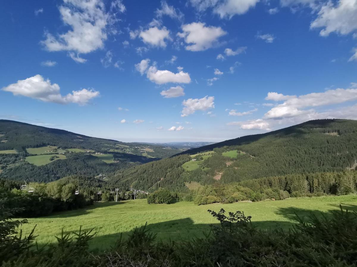 Alpengasthof Fernblick Mönichkirchen Buitenkant foto